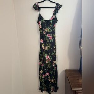 Lulu's Black Floral Maxi Dress